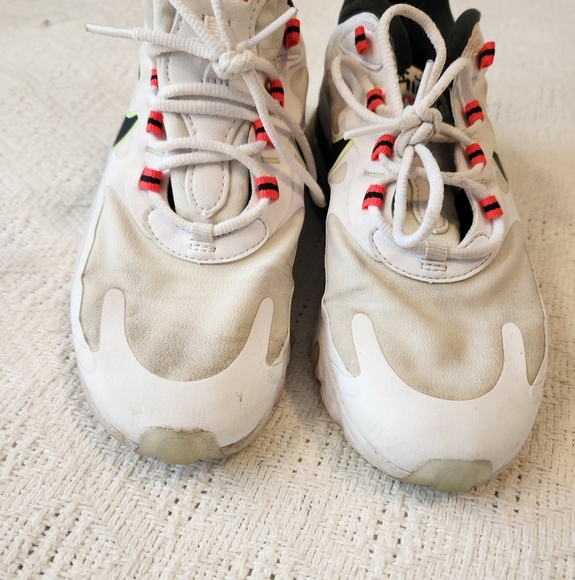 Women's Nike Air270 React Size 8 - Picture 3 of 9